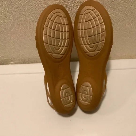 Crocs| Isabella Strappy Sandals, flexible Gemlite™ Straps Iconic Crocs Comfort 7 - Picture 10 of 11